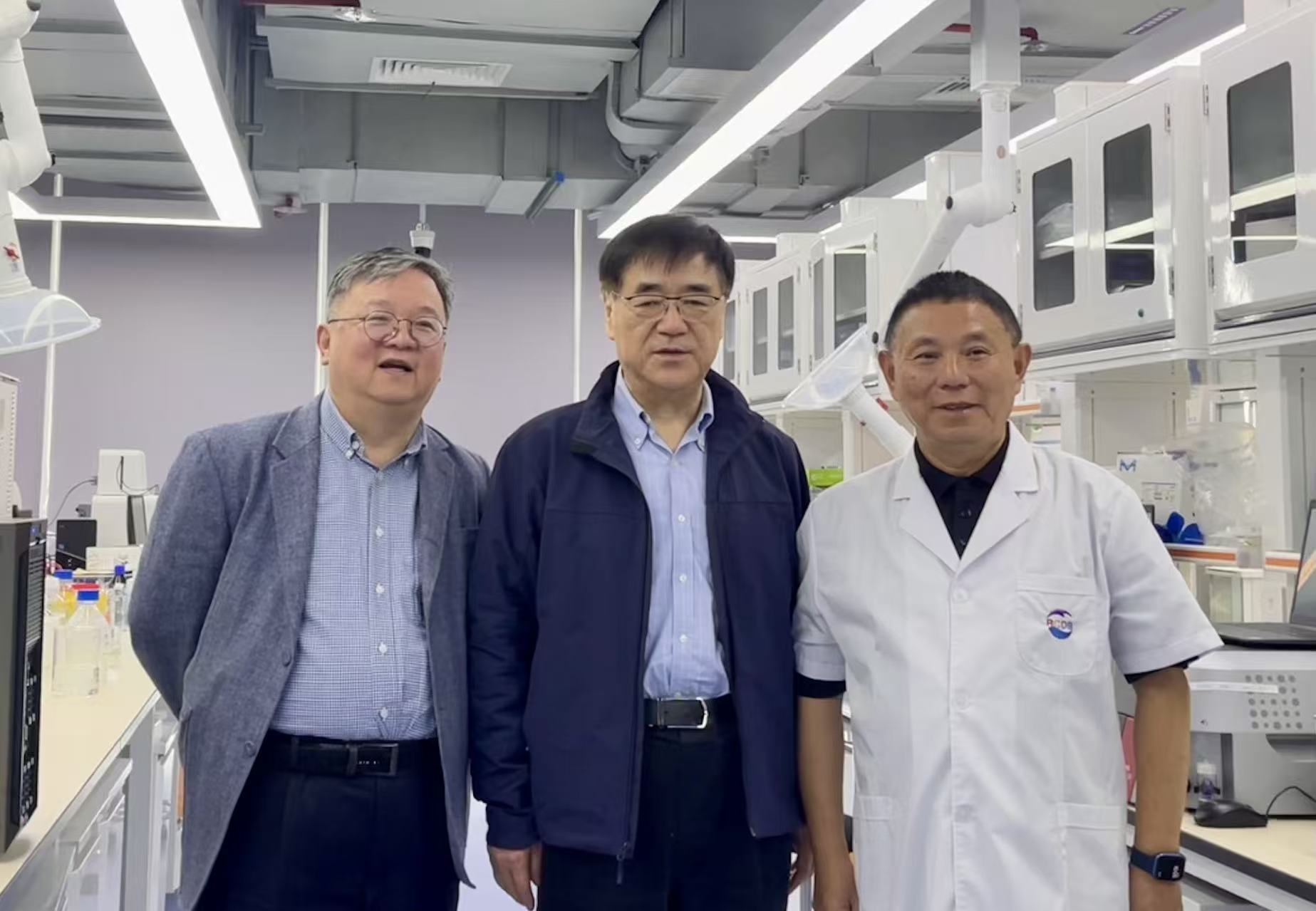 瑞金医院宁光院长和港科大郭毅可副校长访问深海化合物资源中心